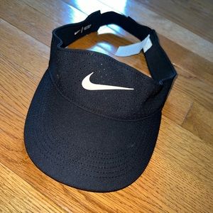 Black Nike Visor